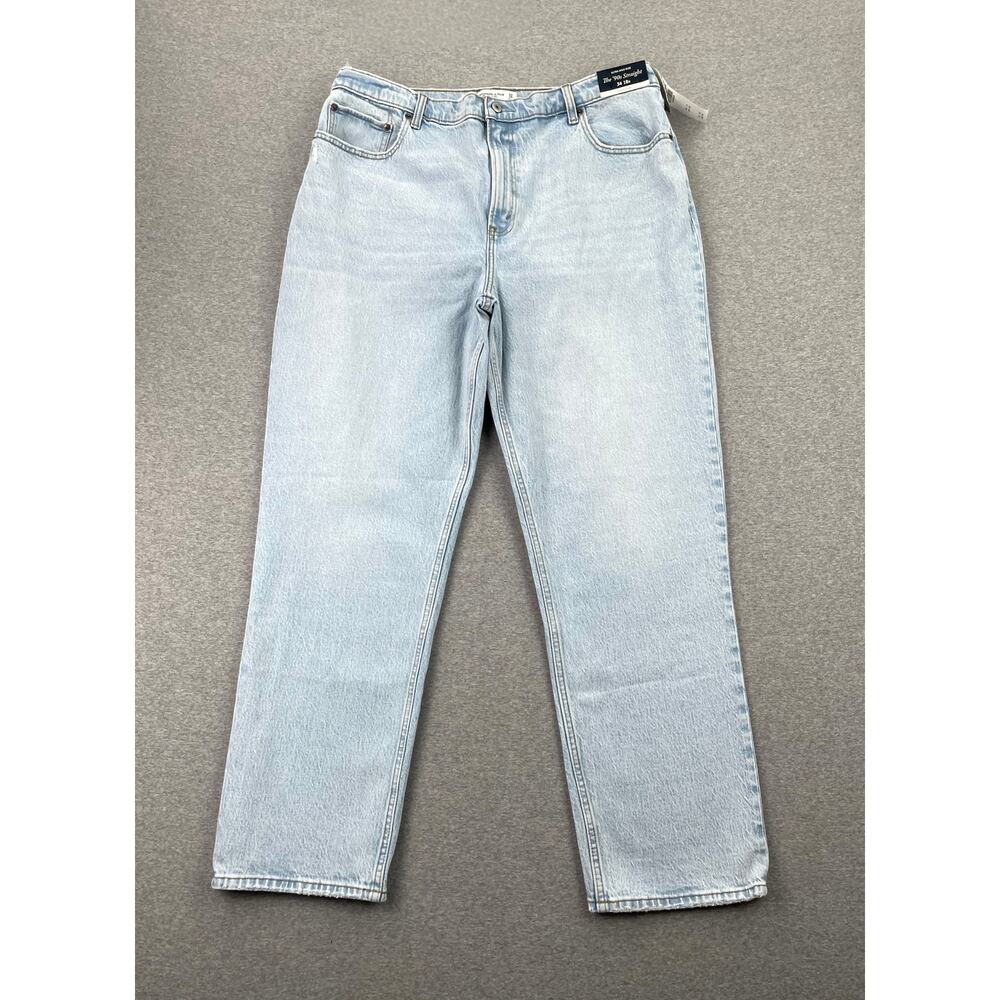 Abercrombie Ultra High Rise 90s Straight Jean 34 / 18 Curve Love Light Wash Blue